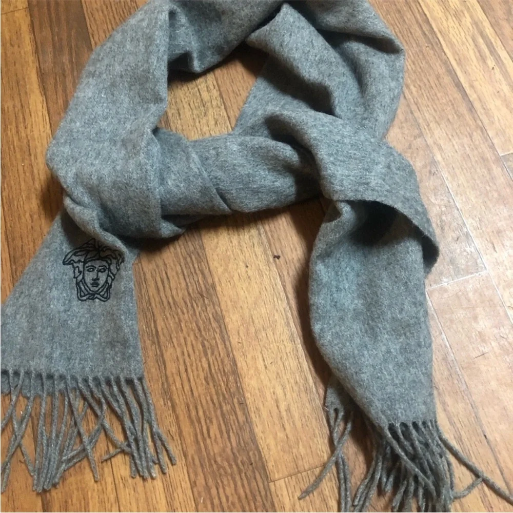 Authentic Versace Pure New Wool Scarf Gray Medusa Italy Unisex